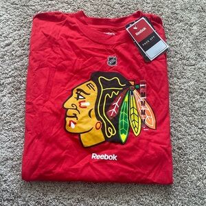 NWT Reebok Chicago Blackhawks Short Sleeve T-Shirt